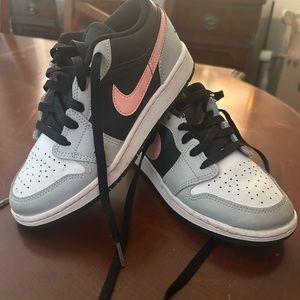 Nike Air Jordan low bleached coral and grey fog Youth size 4Y